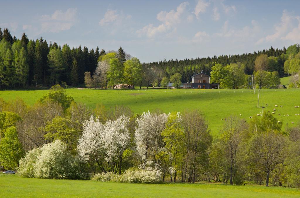 Penzion Stara Vapenka Svinná Exteriör bild